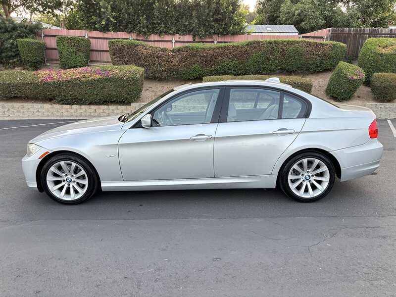bmw 3 series 2011 WBAPH5C51BA440797 image bmw 3 series 2011 WBAPH5C51BA440797 image